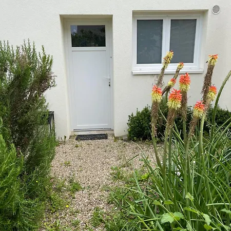 Beau Studio Equipe - Calme Et Confortable Bourg-en-Bresse Exterior photo
